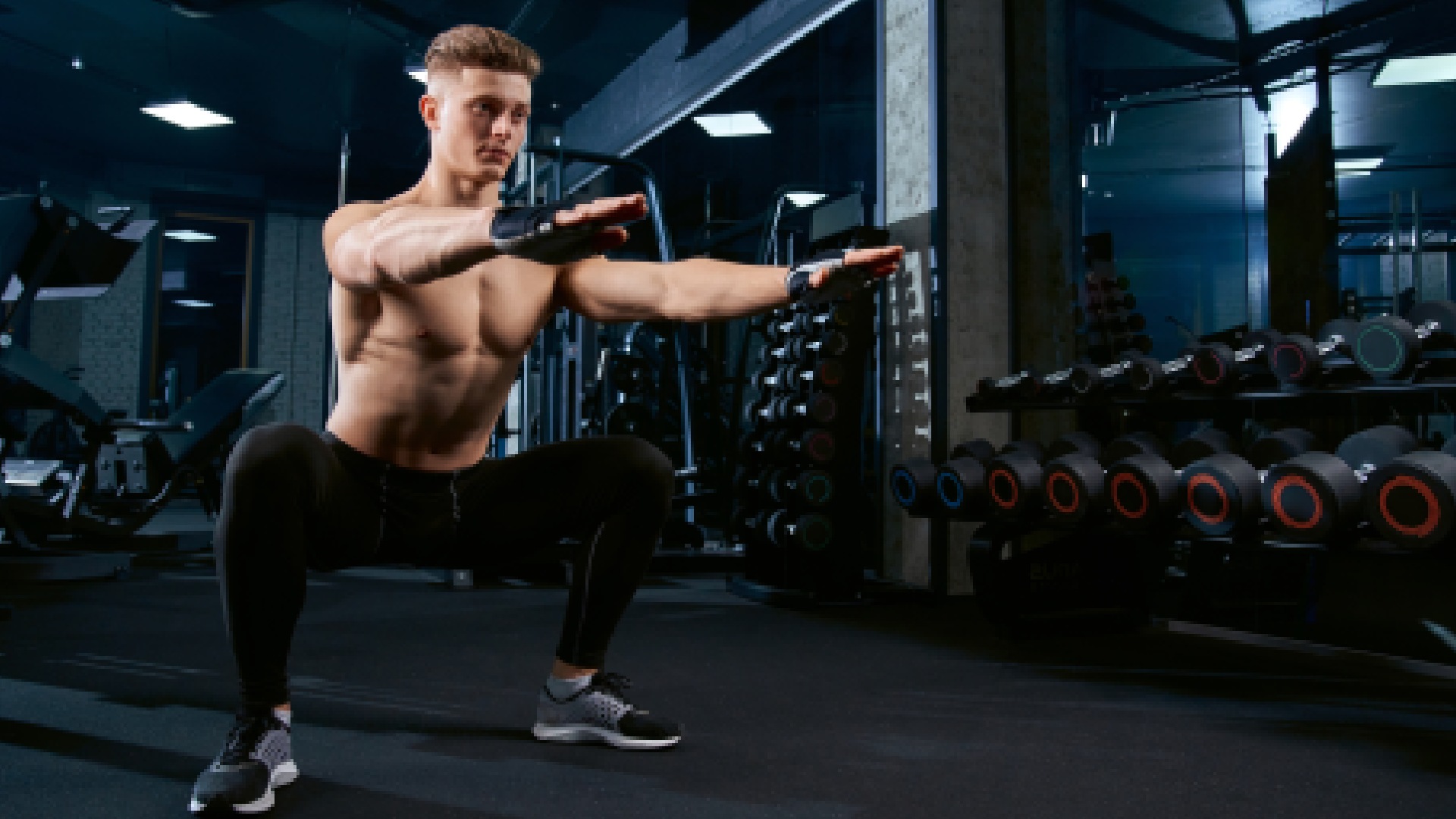 Sportsman-doing-squats